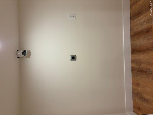 93 Eaton Lane Property Photo 21