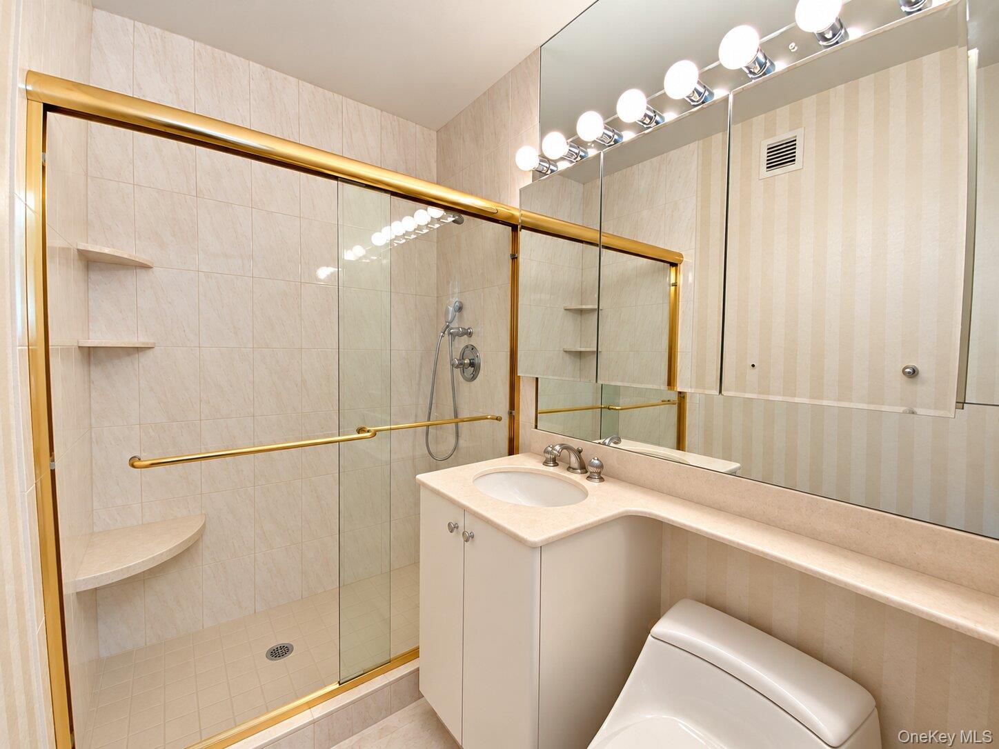26910 Grand Central 26p Property Photo 17
