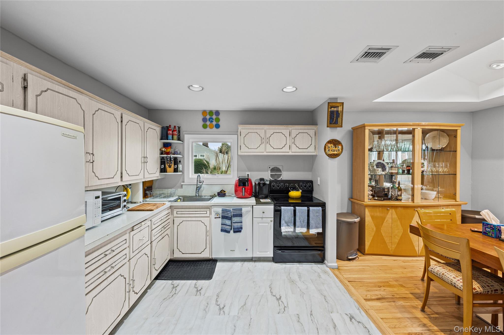1103 Laux Place Property Photo 11