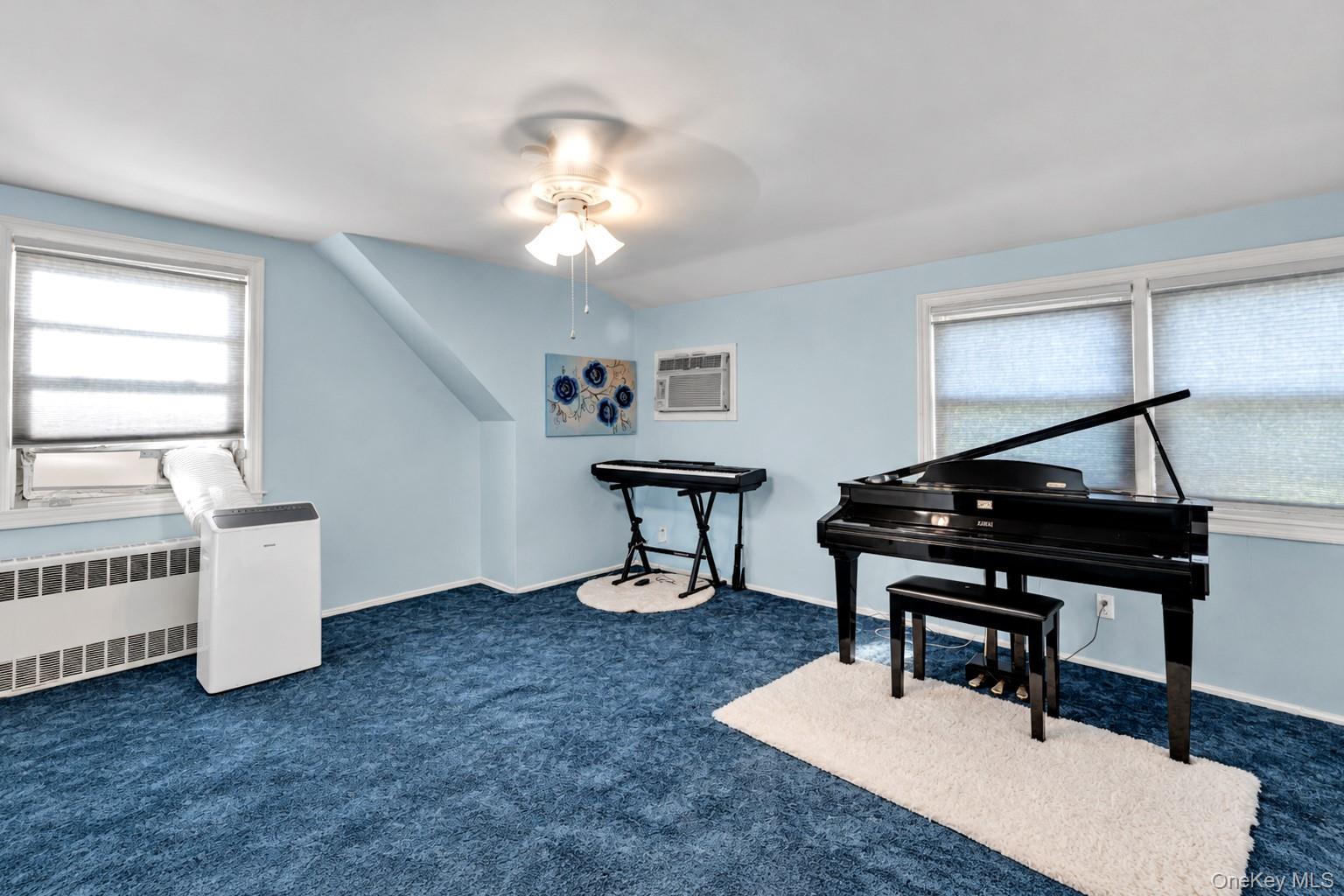 135 Sperry Boulevard Property Photo 12