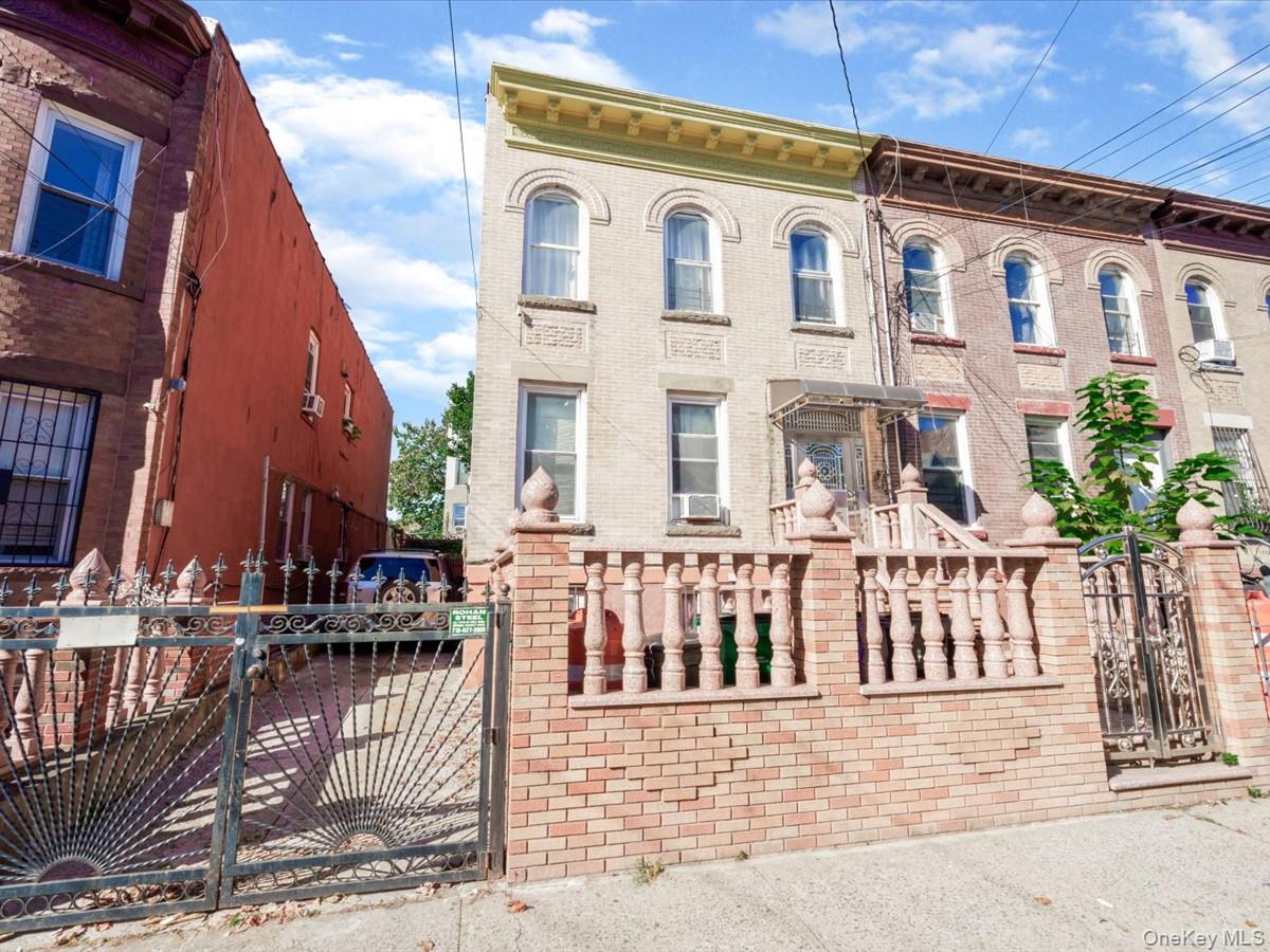 436 Lincoln Avenue Property Photo 1