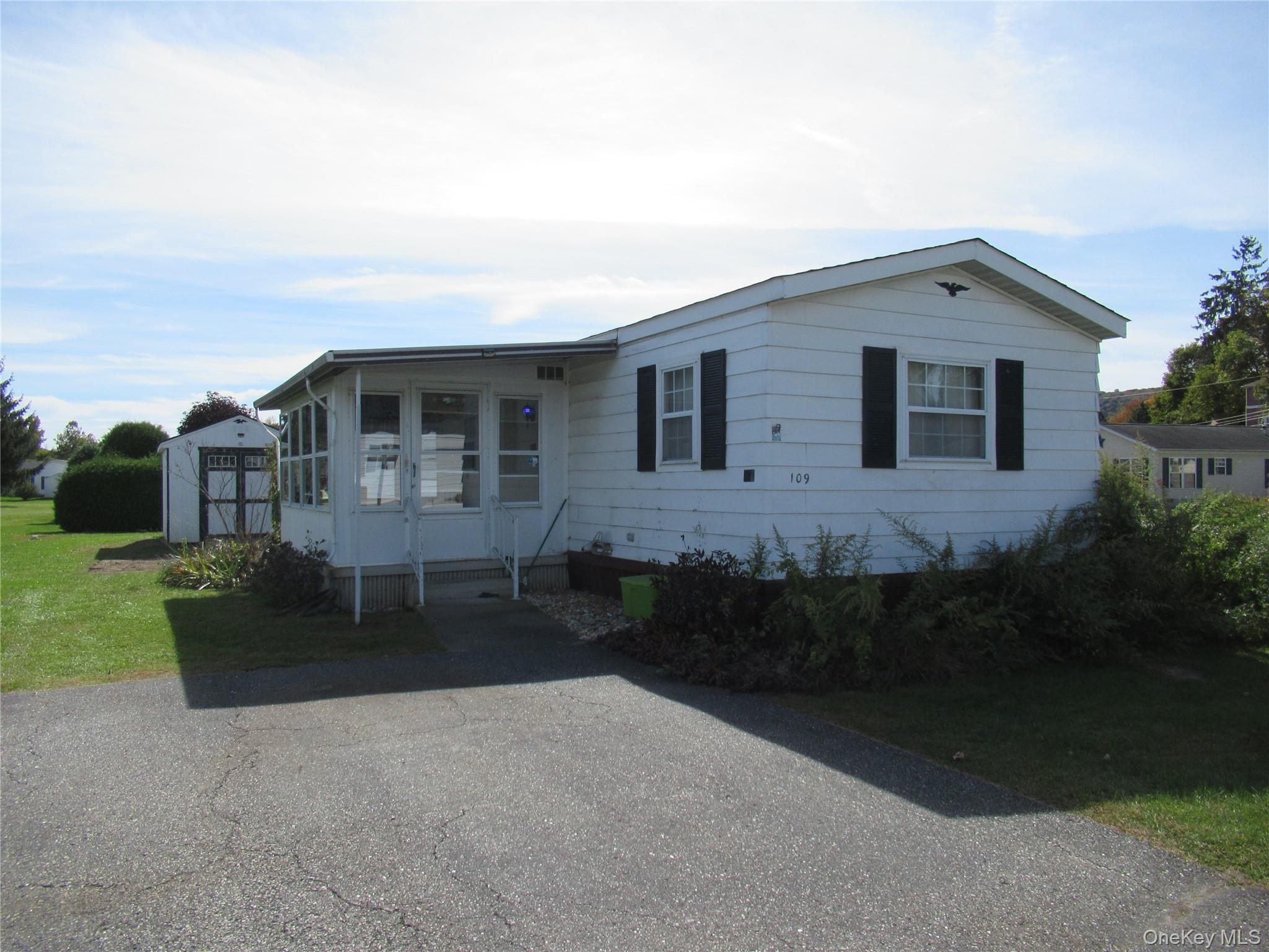 109 Bluebird Way Property Photo 1
