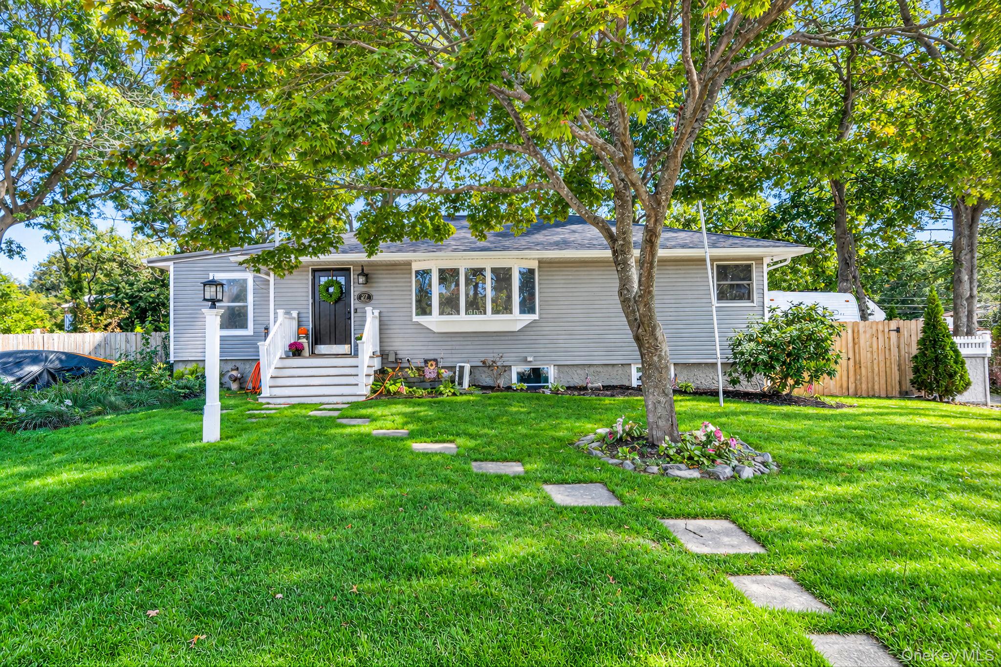 27 Ashwood Drive Property Photo 2