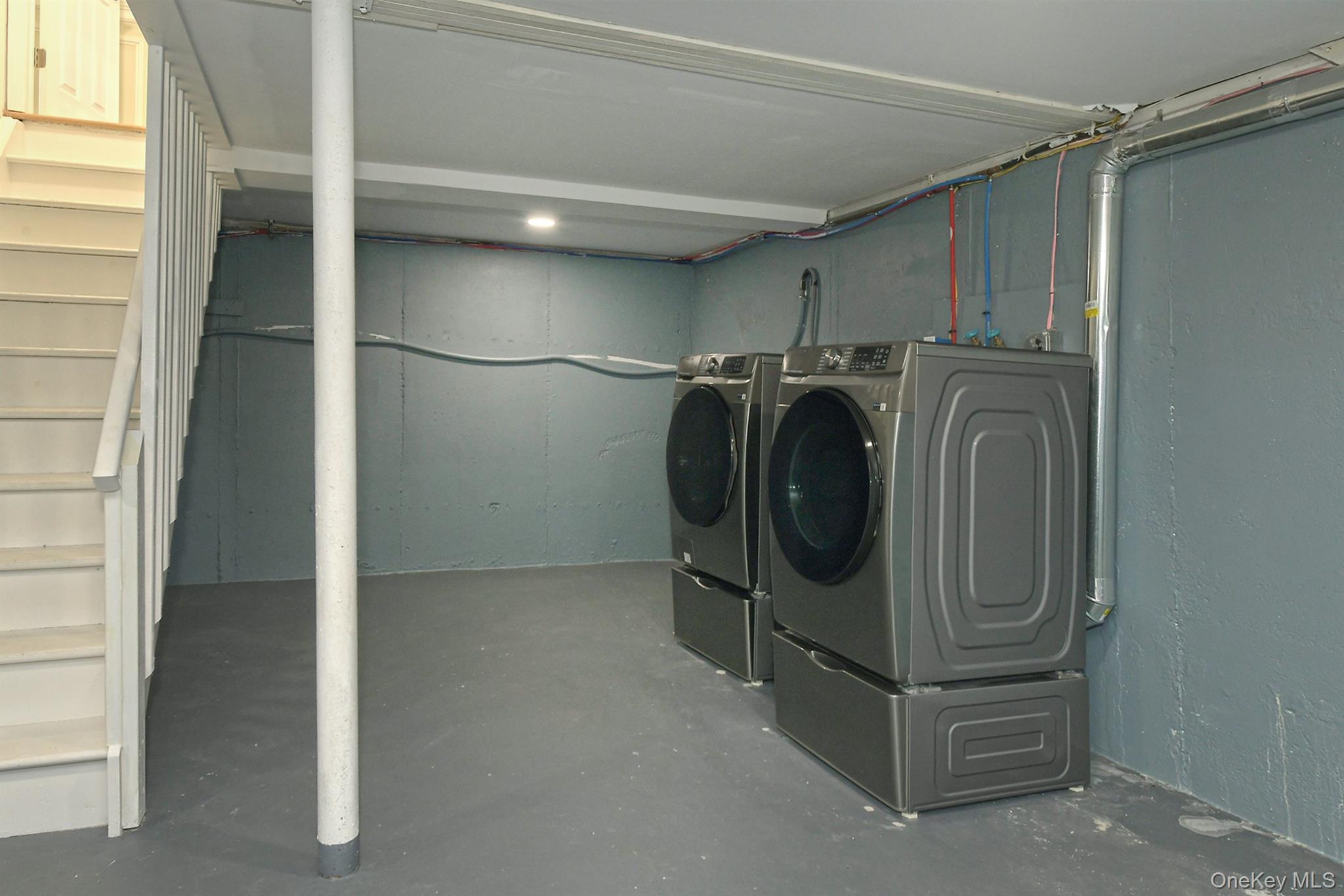 24 New Jersey Street Property Photo 38