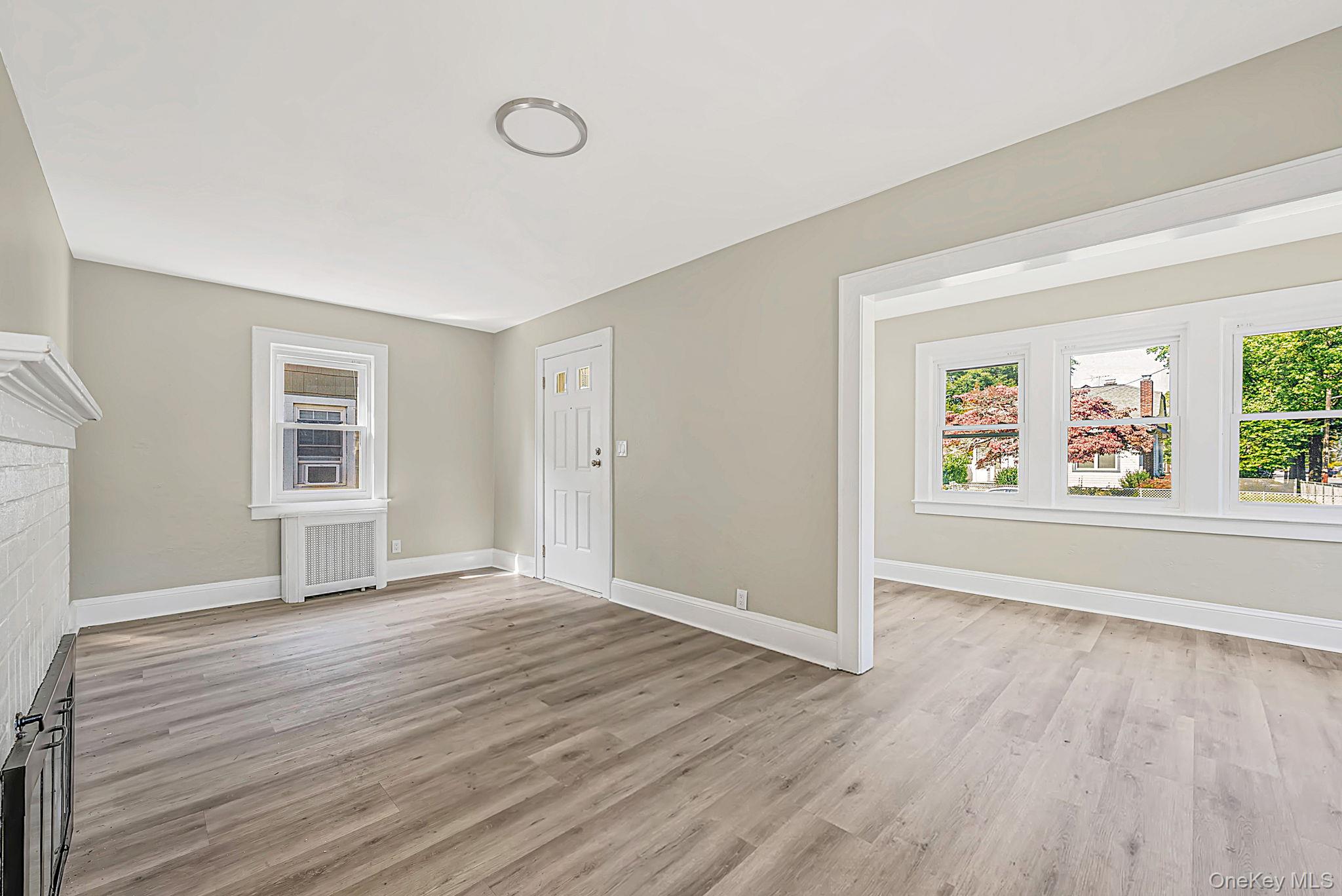 566 Stowe Avenue Property Photo 6