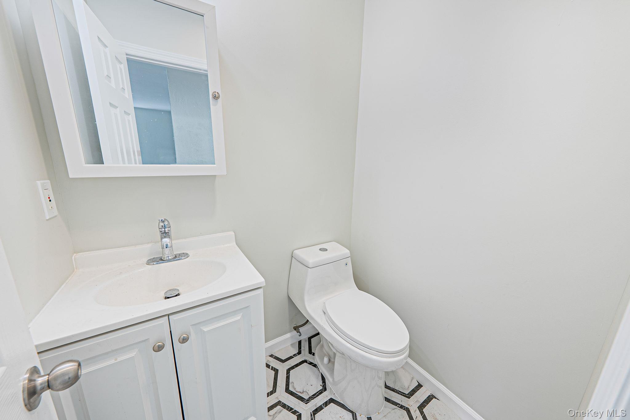 566 Stowe Avenue Property Photo 10