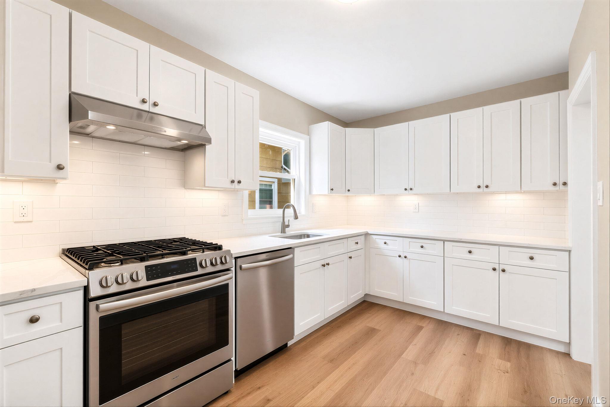 566 Stowe Avenue Property Photo 11