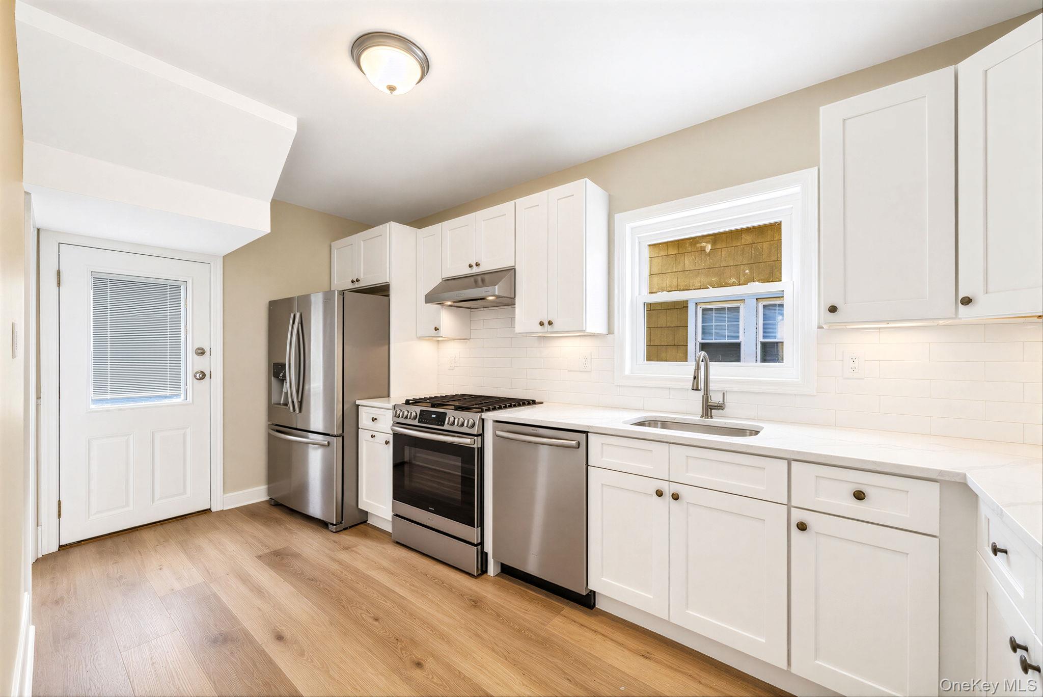 566 Stowe Avenue Property Photo 12