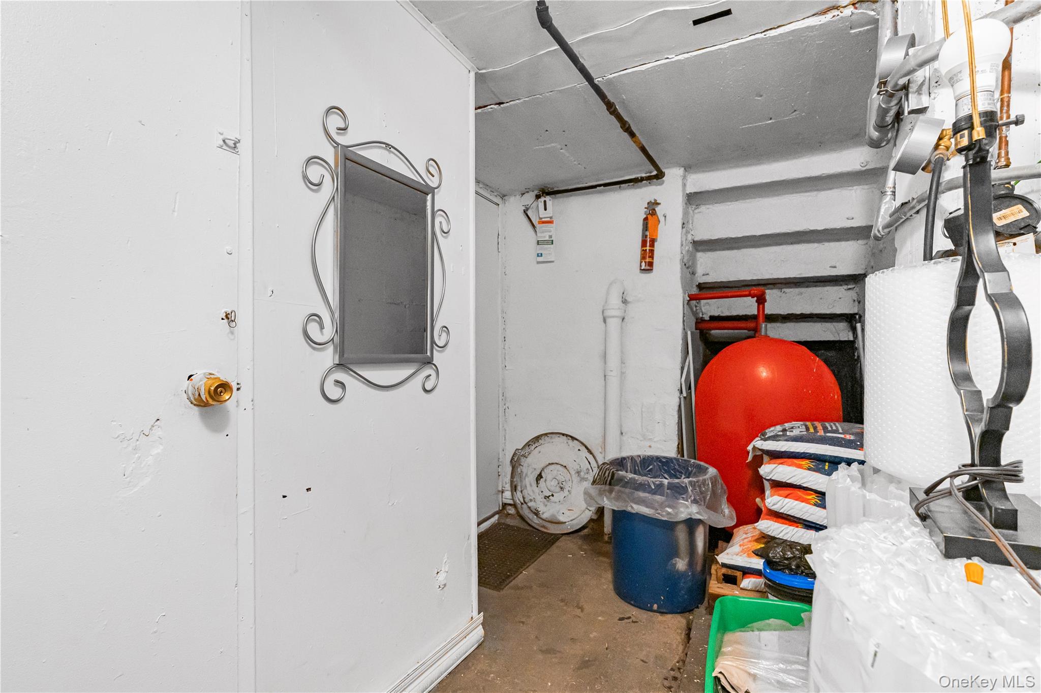 1110 E 213th Street Property Photo 7