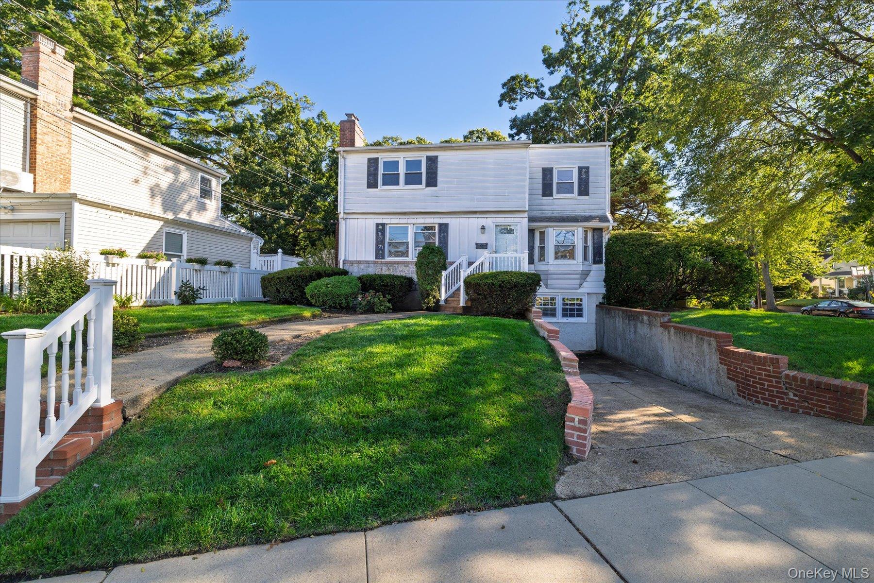 415 Whitehall Street Property Photo 1