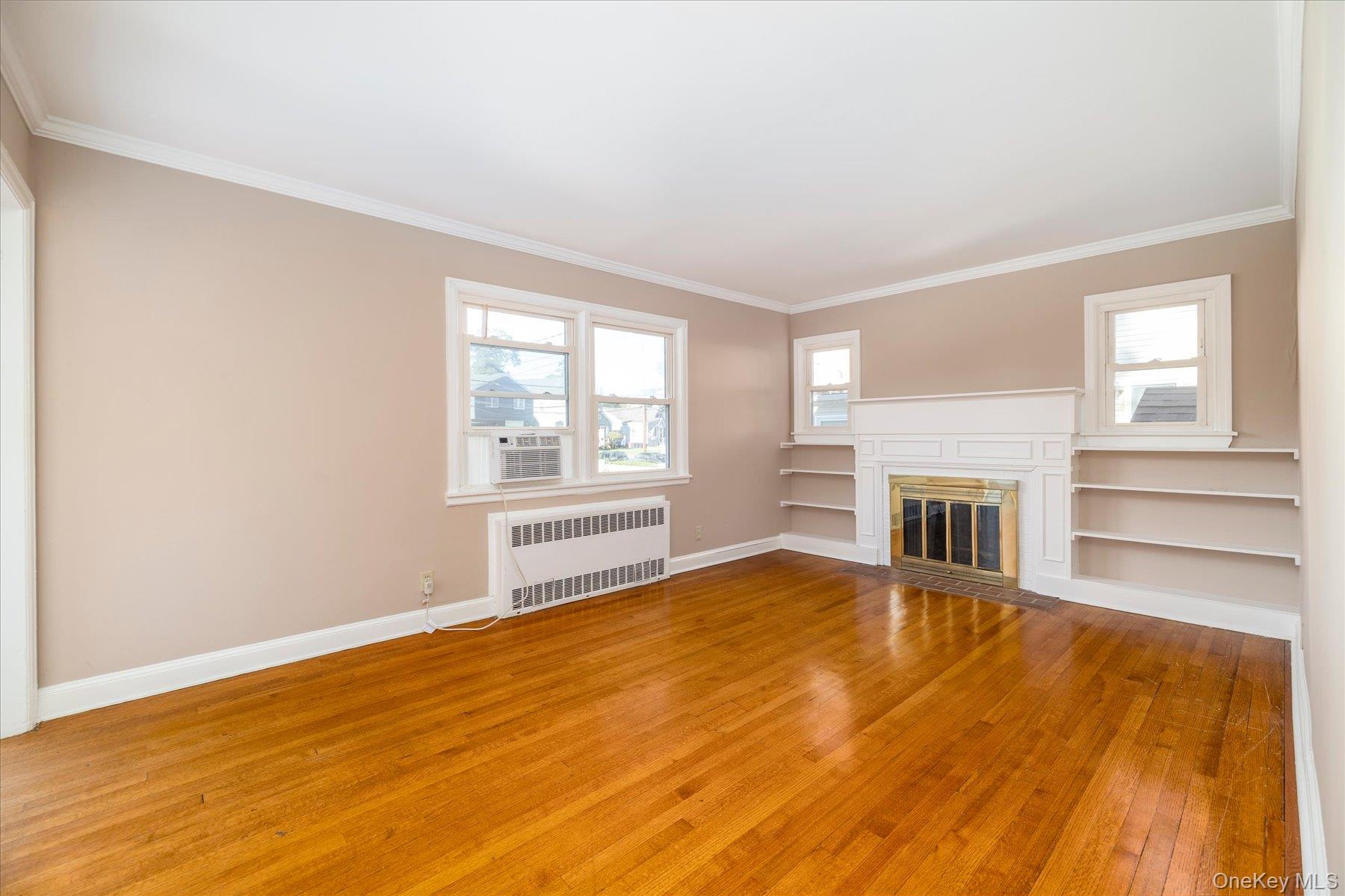 415 Whitehall Street Property Photo 4