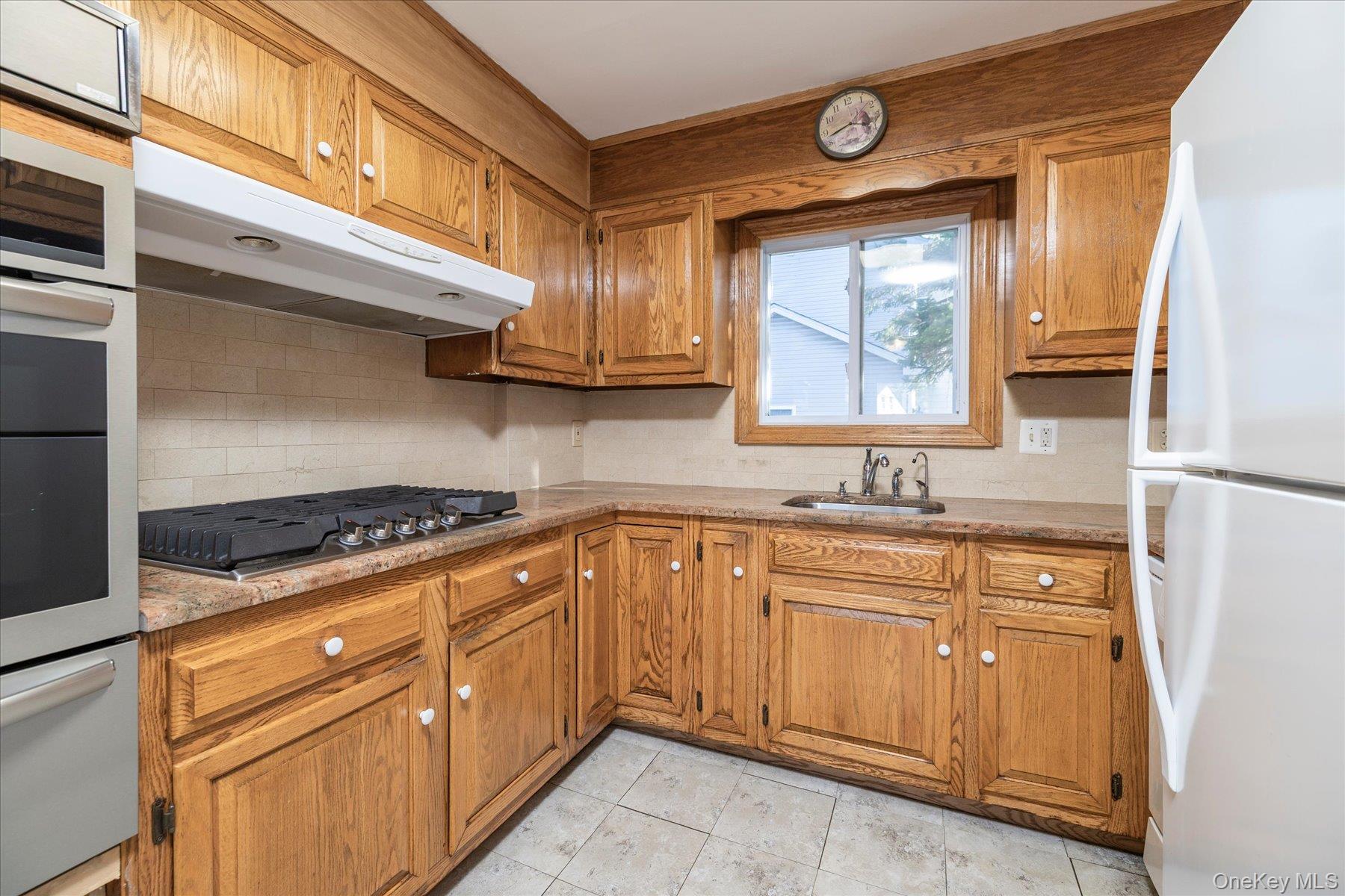 415 Whitehall Street Property Photo 7