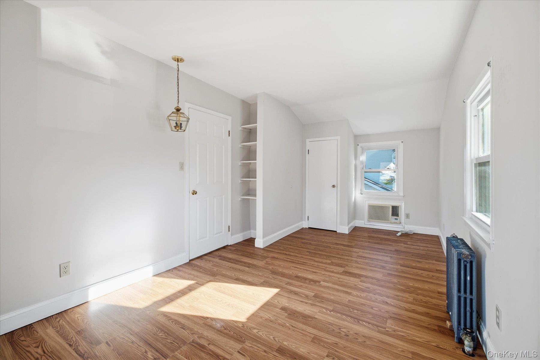 415 Whitehall Street Property Photo 14