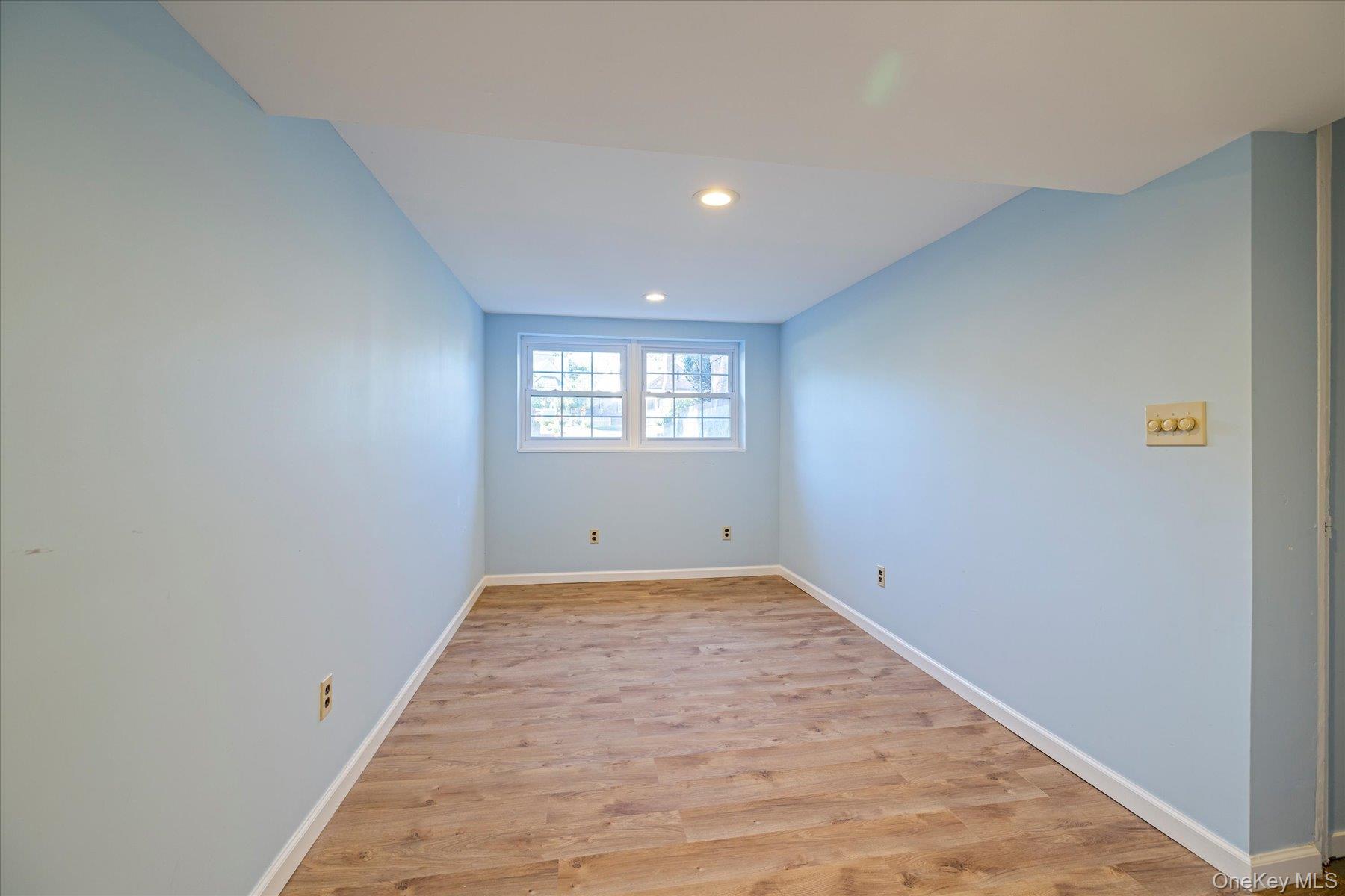 415 Whitehall Street Property Photo 16