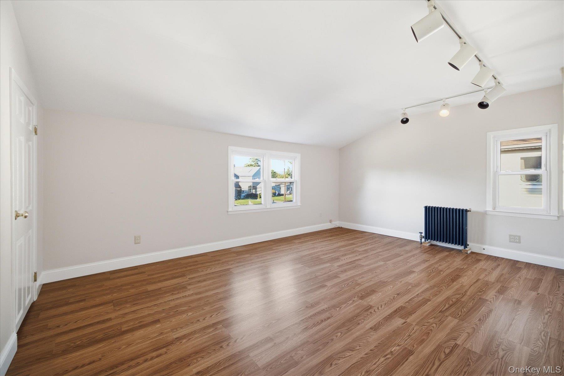 415 Whitehall Street Property Photo 18