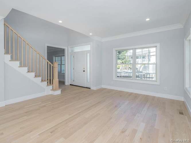 16 2nd Avenue Property Photo 3