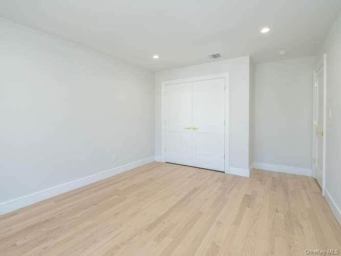 16 2nd Avenue Property Photo 34