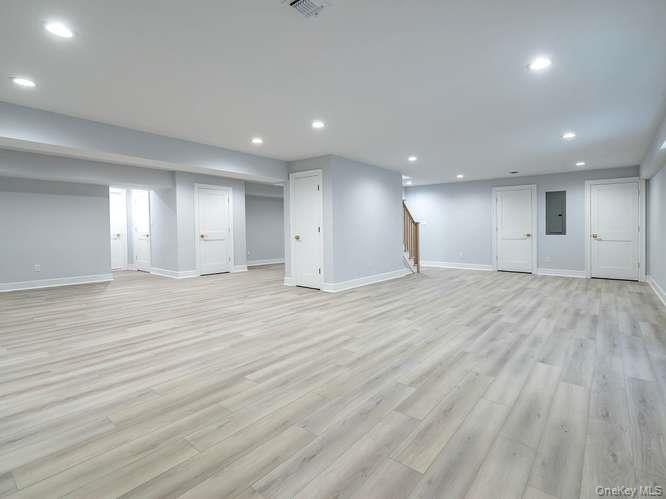 16 2nd Avenue Property Photo 46