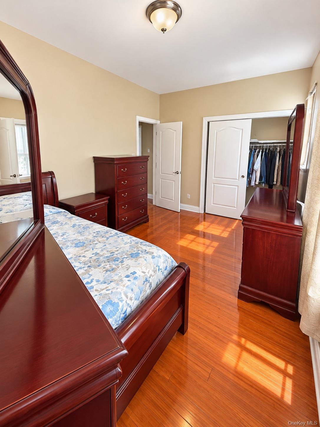 662 E 52nd Street Property Photo 15