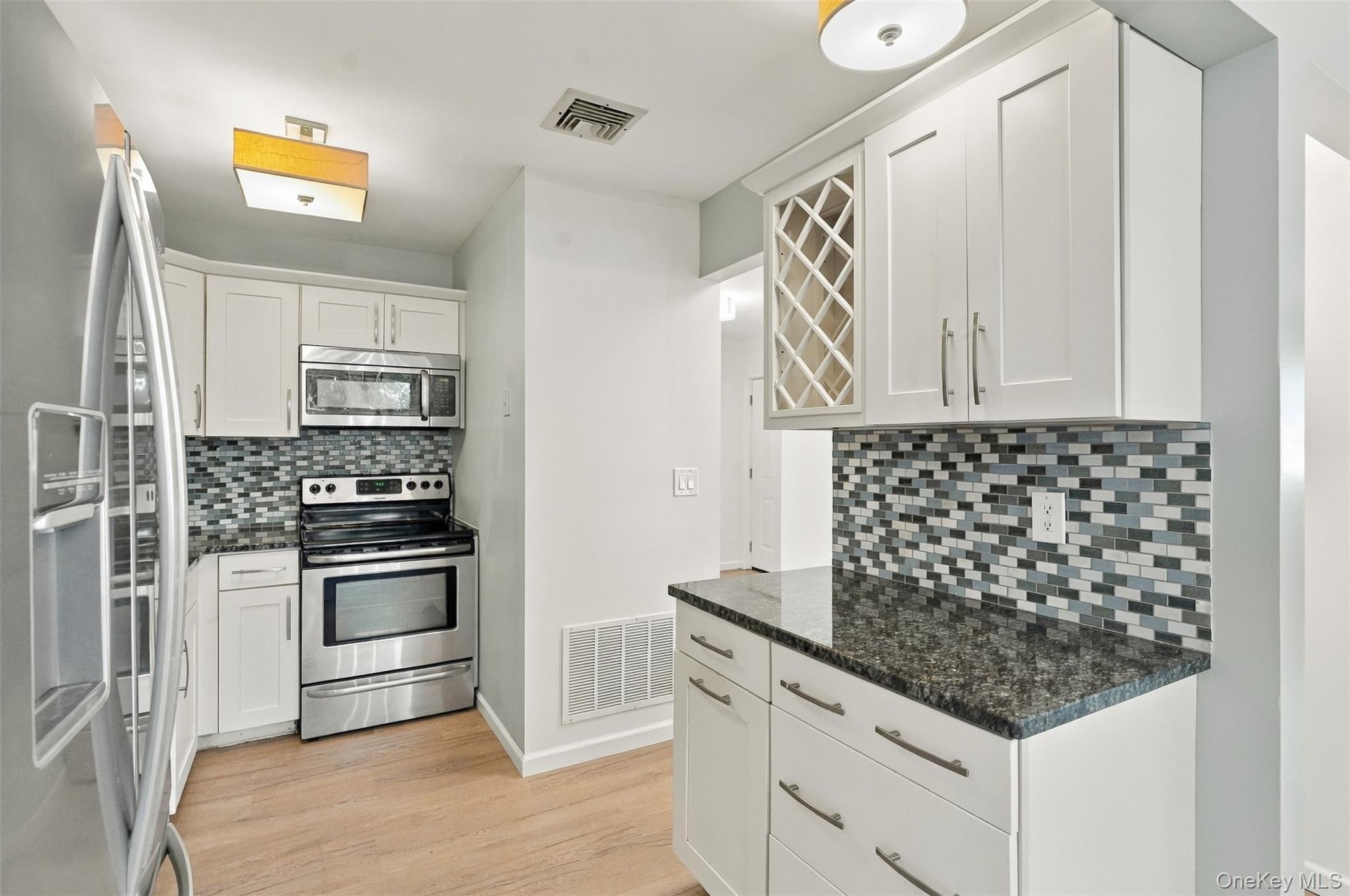 216 West 61 Property Photo 15