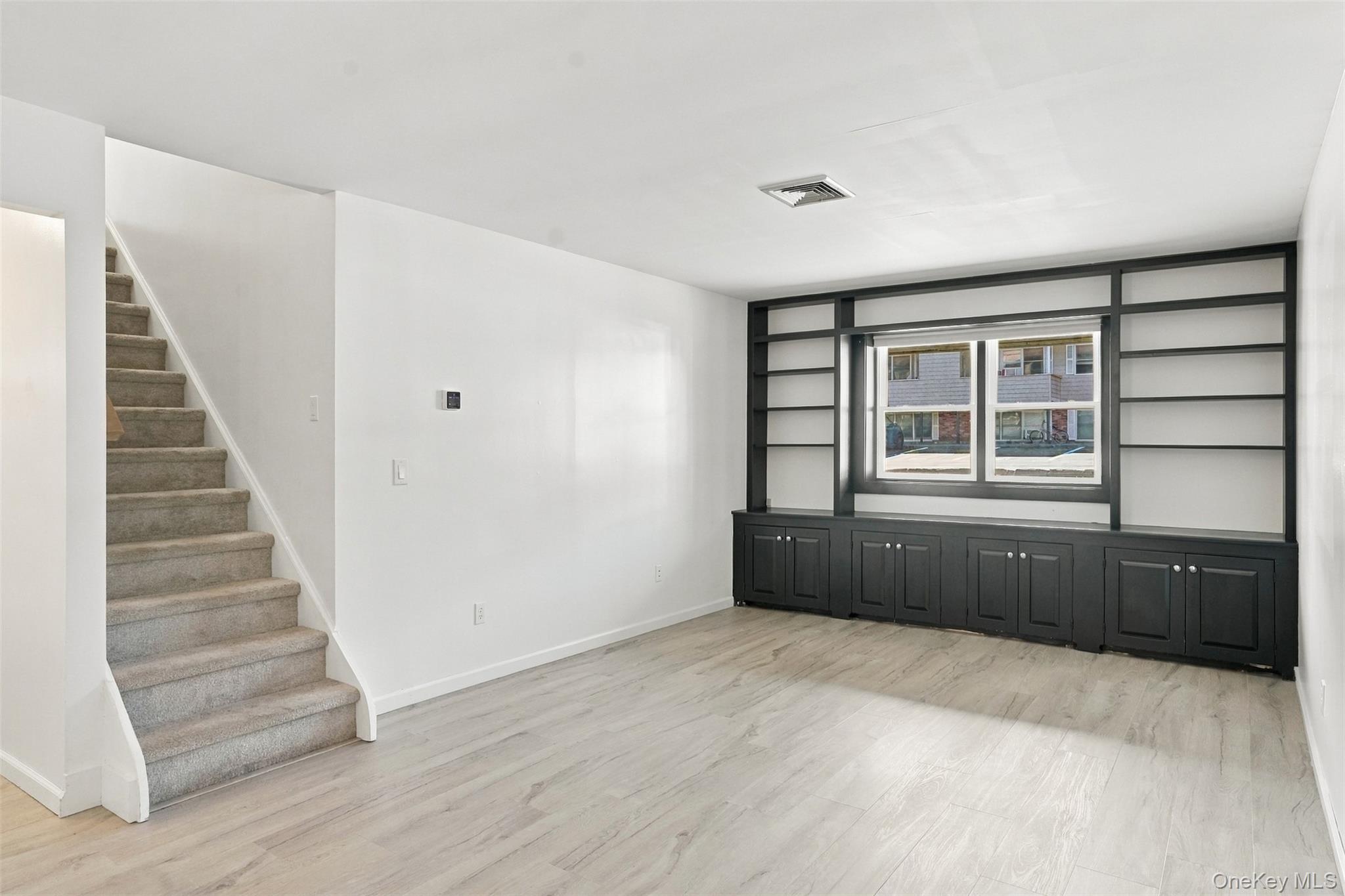 216 West 61 Property Photo 17