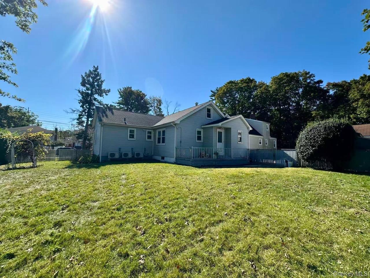 215 Mineola Avenue Property Photo 12