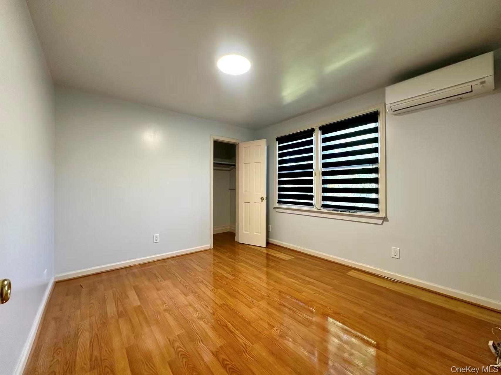 215 Mineola Avenue Property Photo 16
