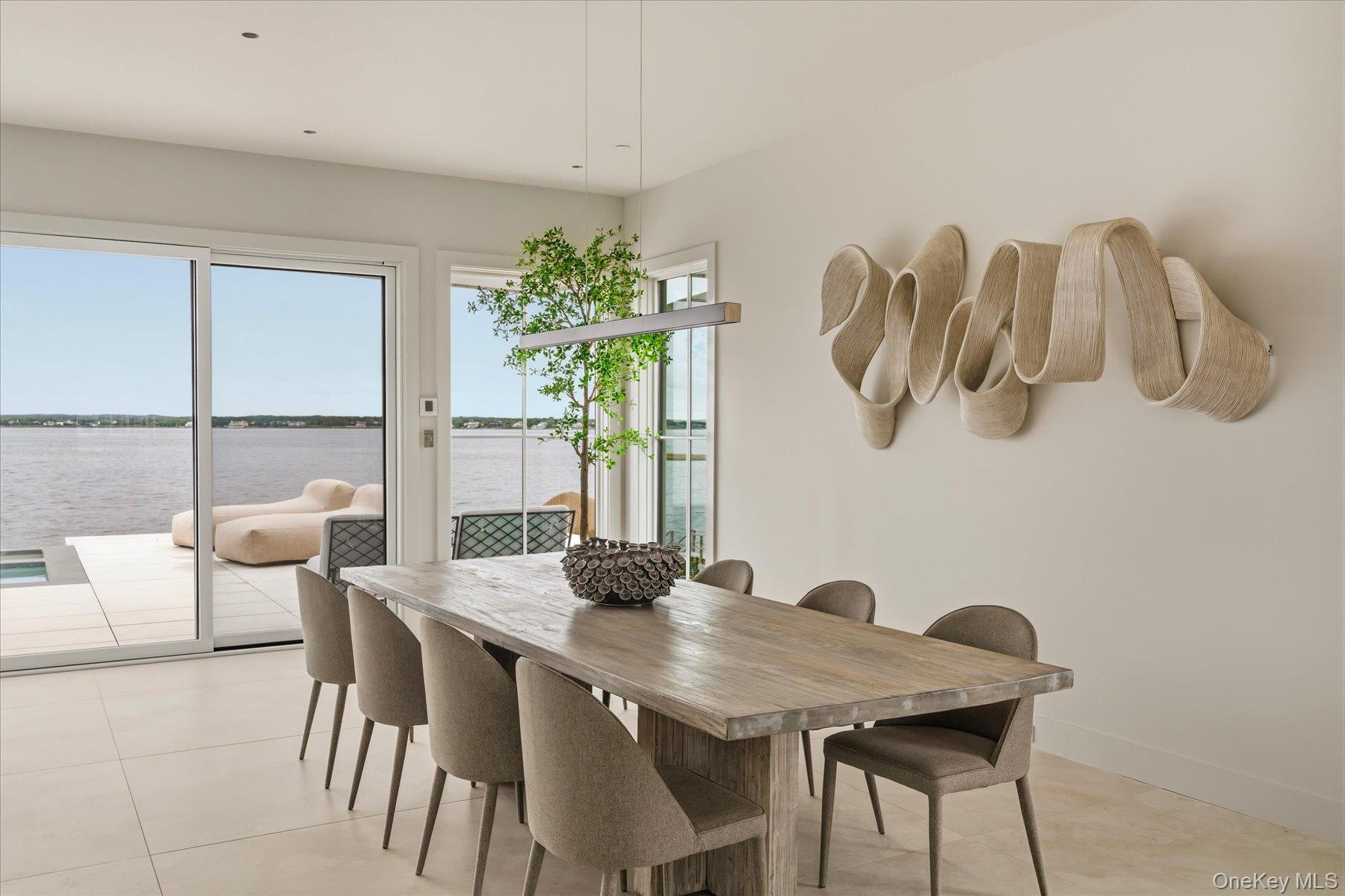 498 Dune Road Property Photo 11