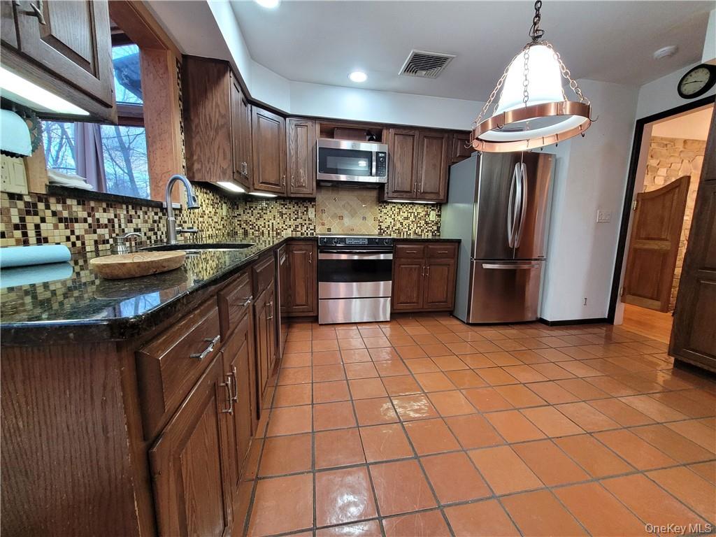 7 Cromwell Road Property Photo 6