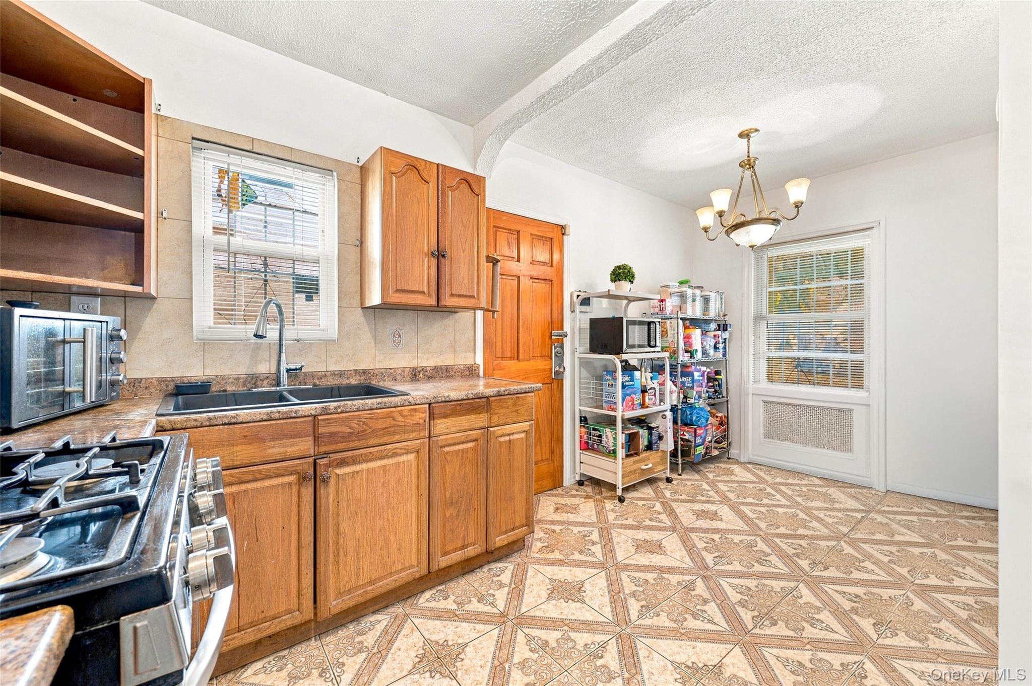 11546 210th Street Property Photo 7
