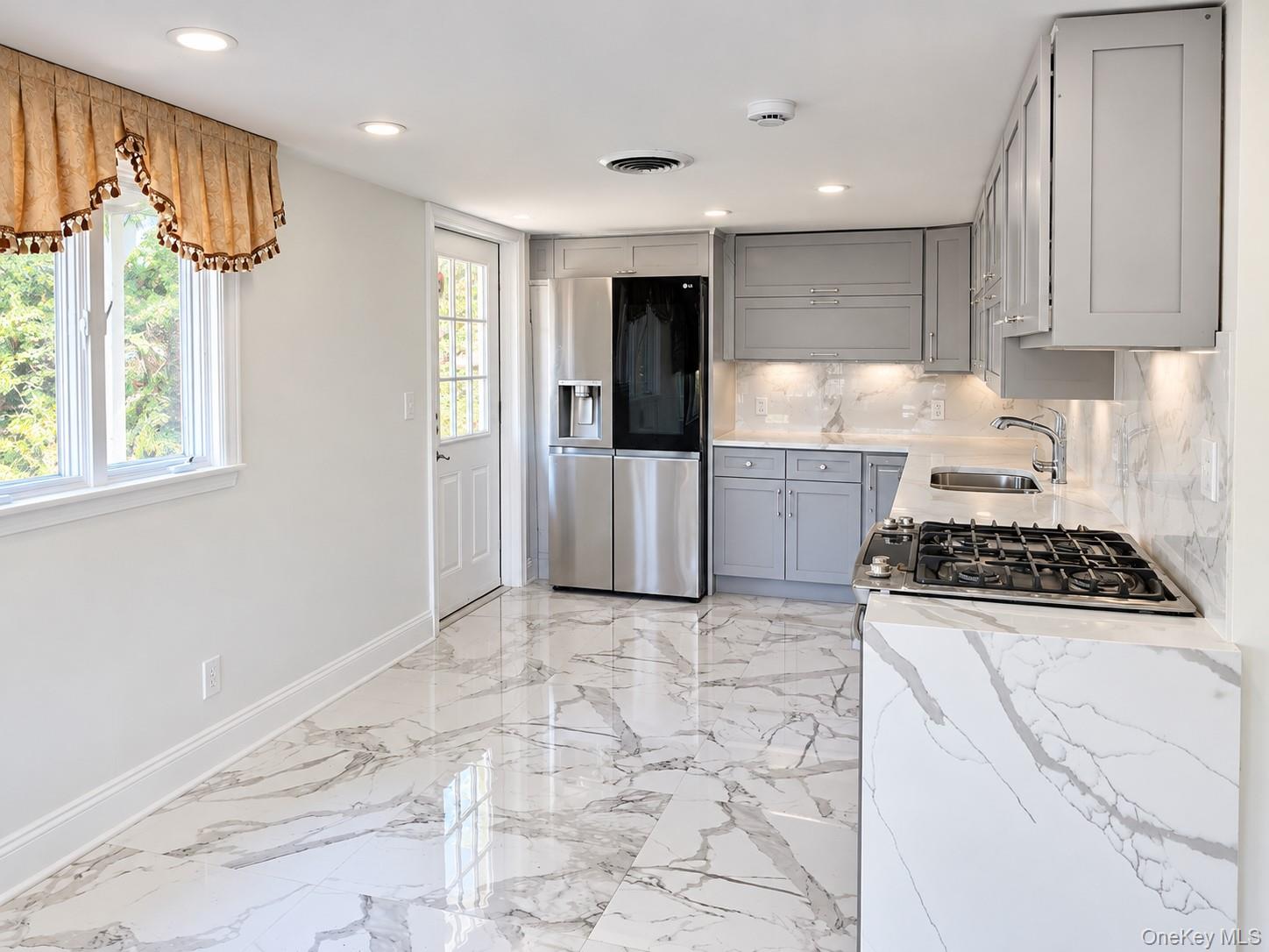 13 S Shore Drive Property Photo 4