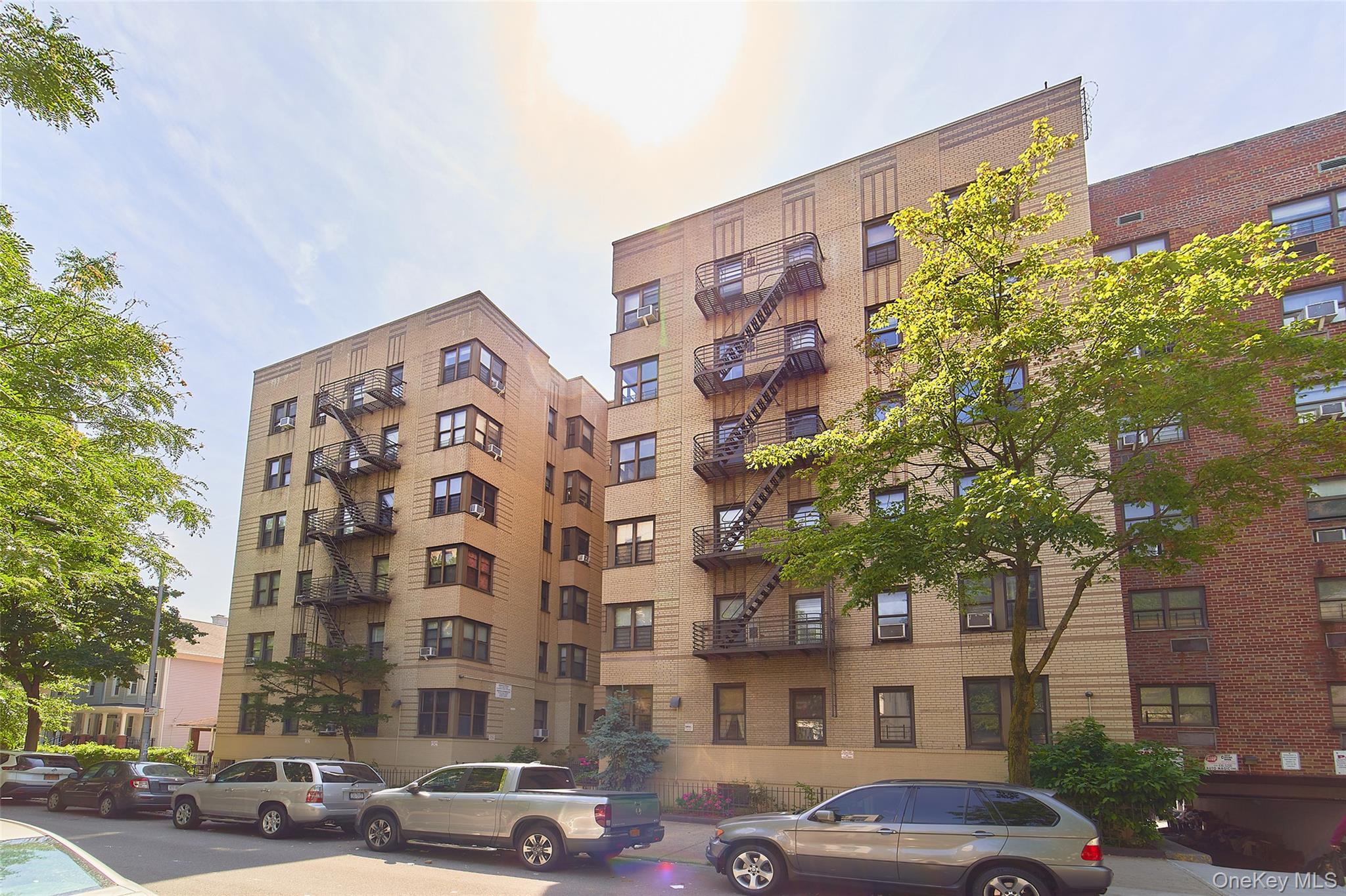 2962 Decatur Avenue 4d Property Photo 3