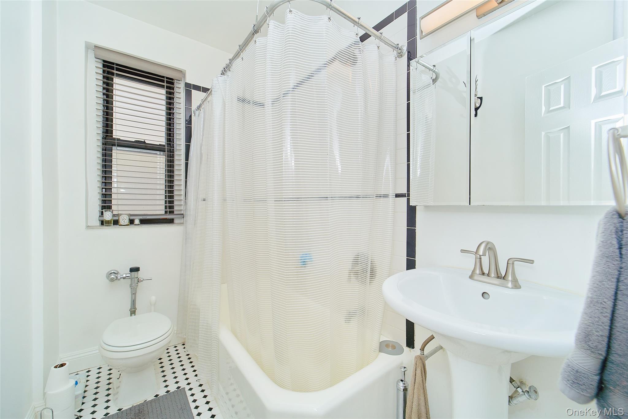 2962 Decatur Avenue 4d Property Photo 19
