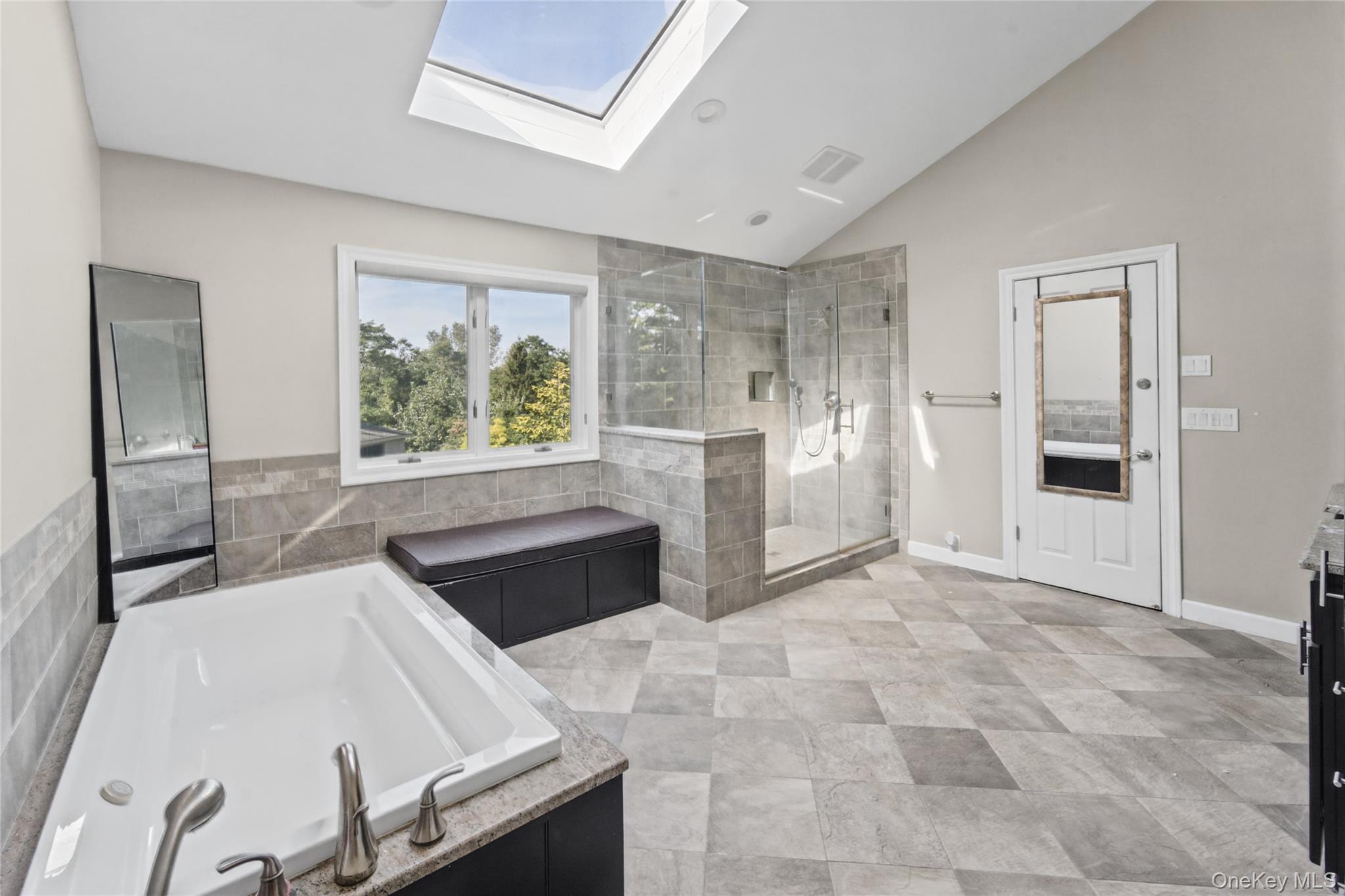 17 Scenic View Court Property Photo 11