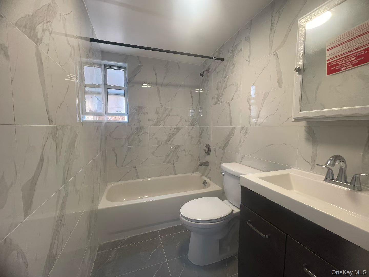 14916 Barclay Avenue Property Photo 1