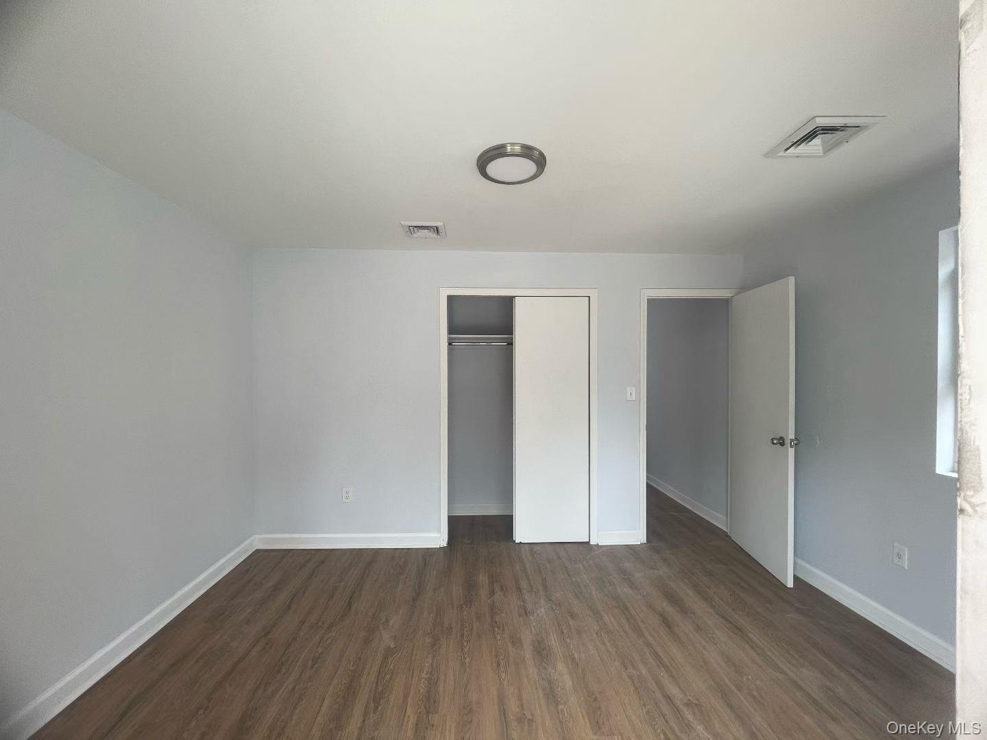 14916 Barclay Avenue Property Photo 6