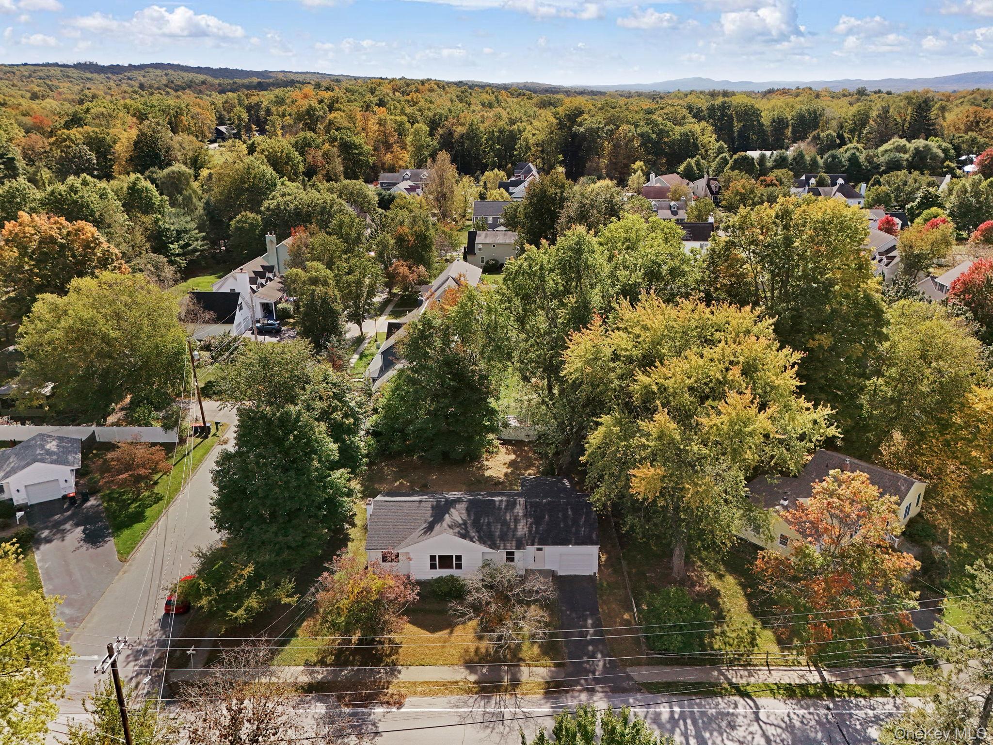 16 Knollwood Road Property Photo 2