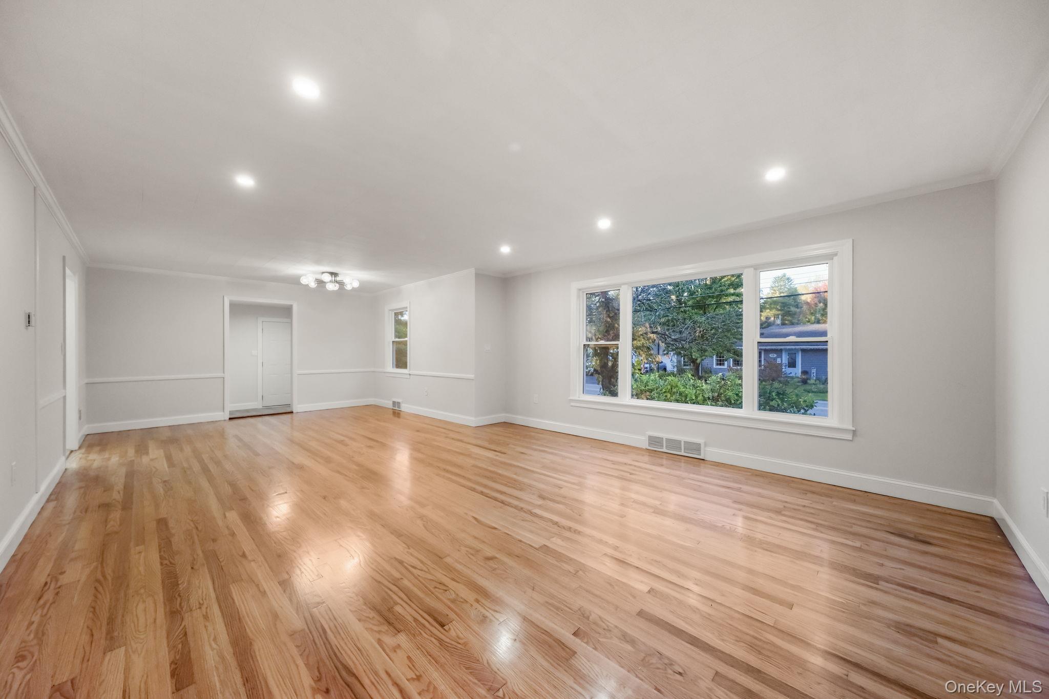 16 Knollwood Road Property Photo 8
