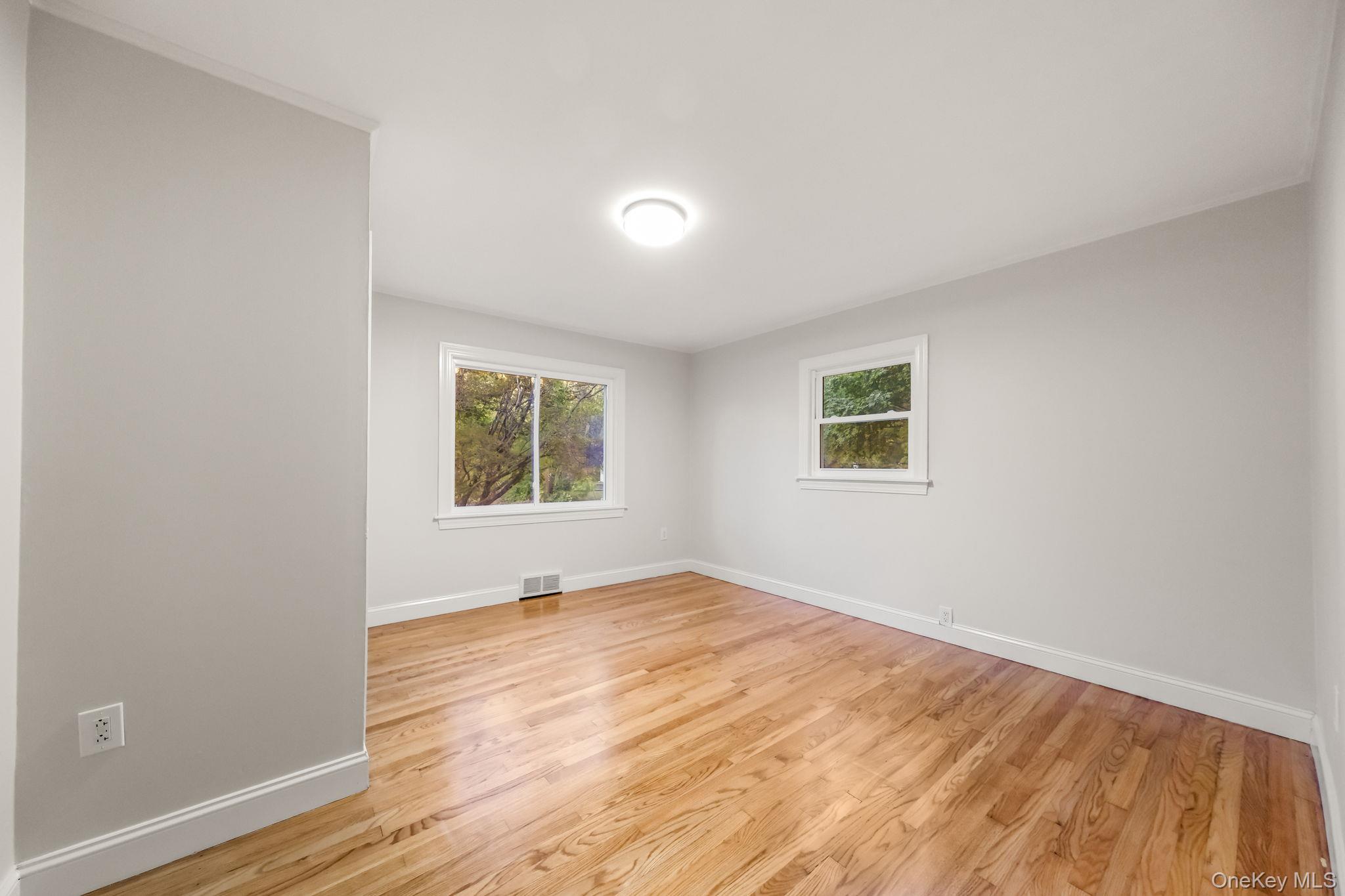 16 Knollwood Road Property Photo 10
