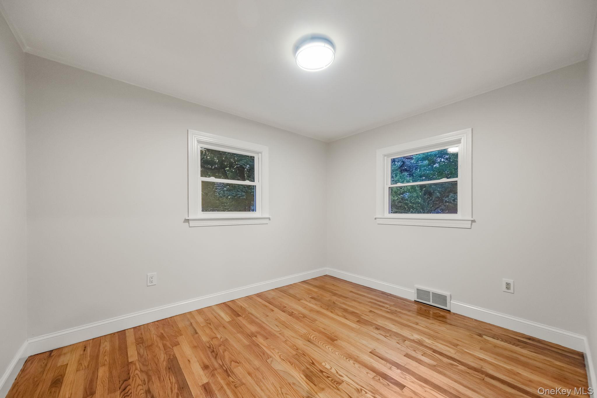 16 Knollwood Road Property Photo 12
