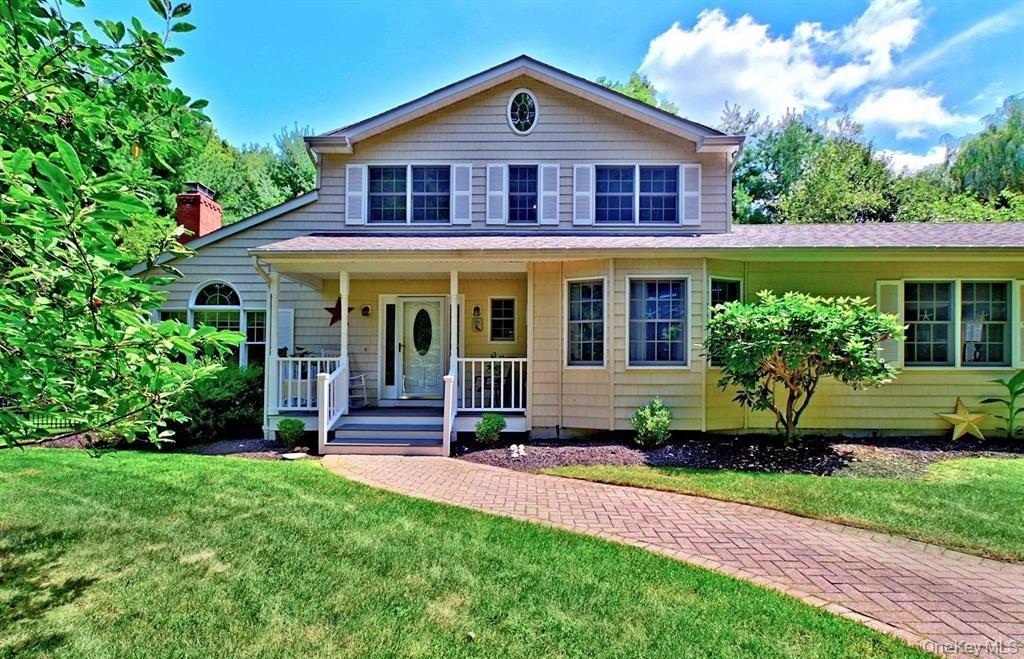 150 N Woods Drive Property Photo 1