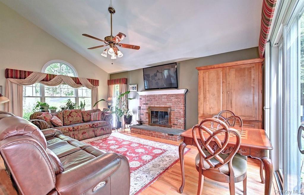 150 N Woods Drive Property Photo 6