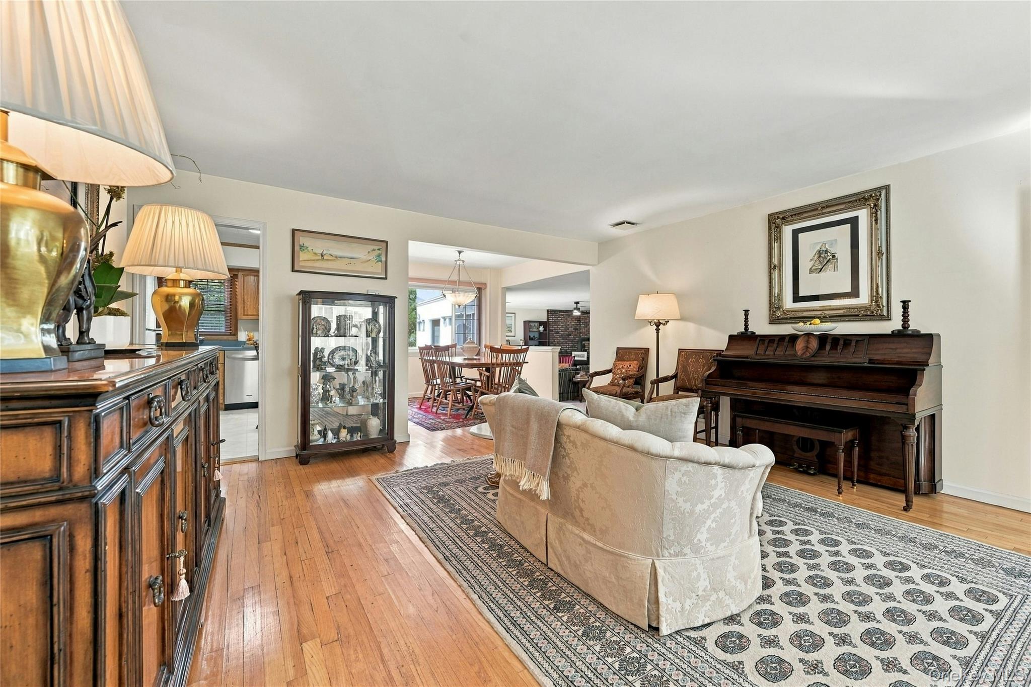 2 Milburn Lane Property Photo 4