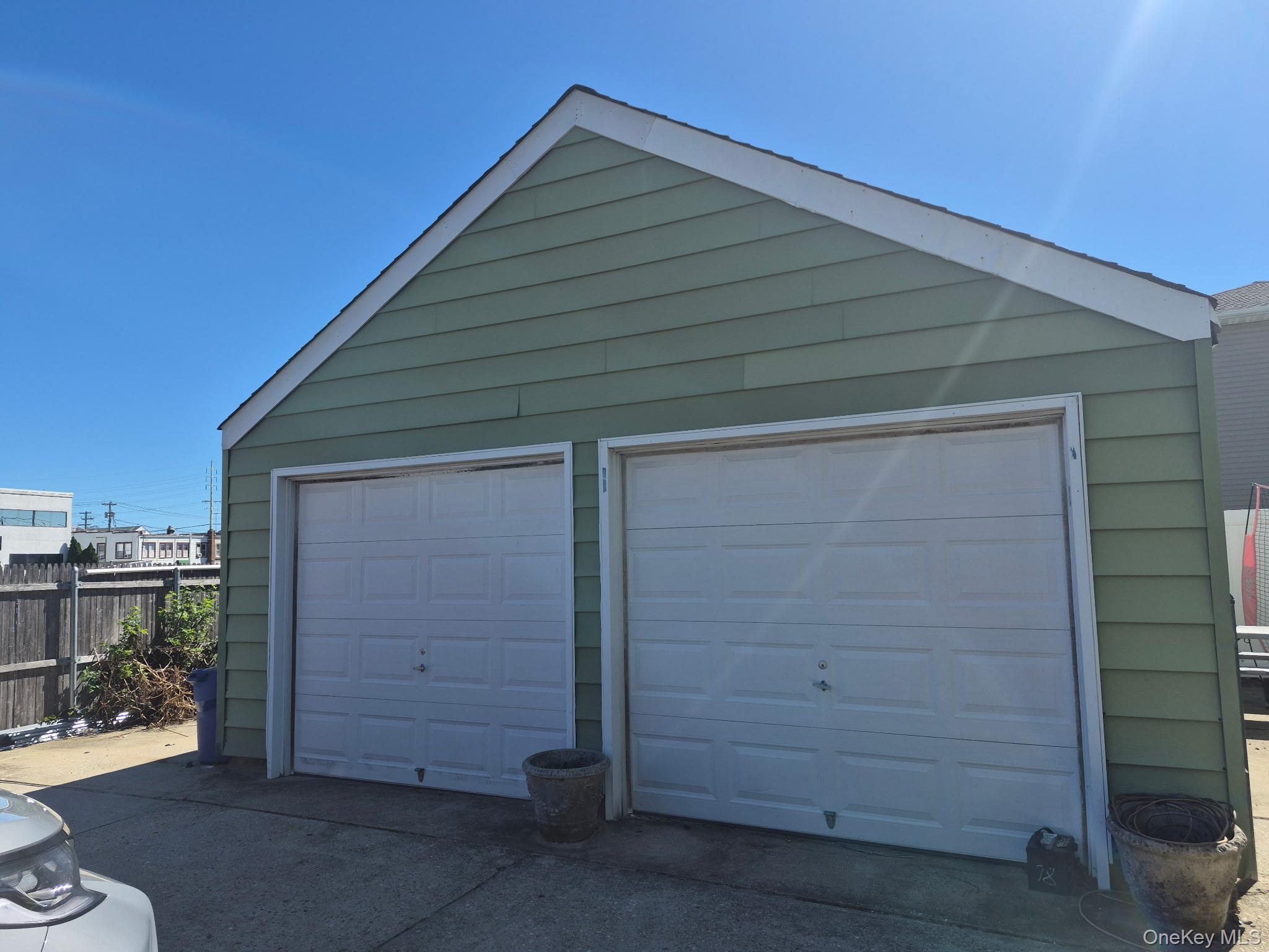 1986 Oakwood Avenue Property Photo 5