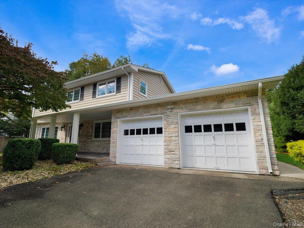 15 Sterling Forest Lane Property Photo 1