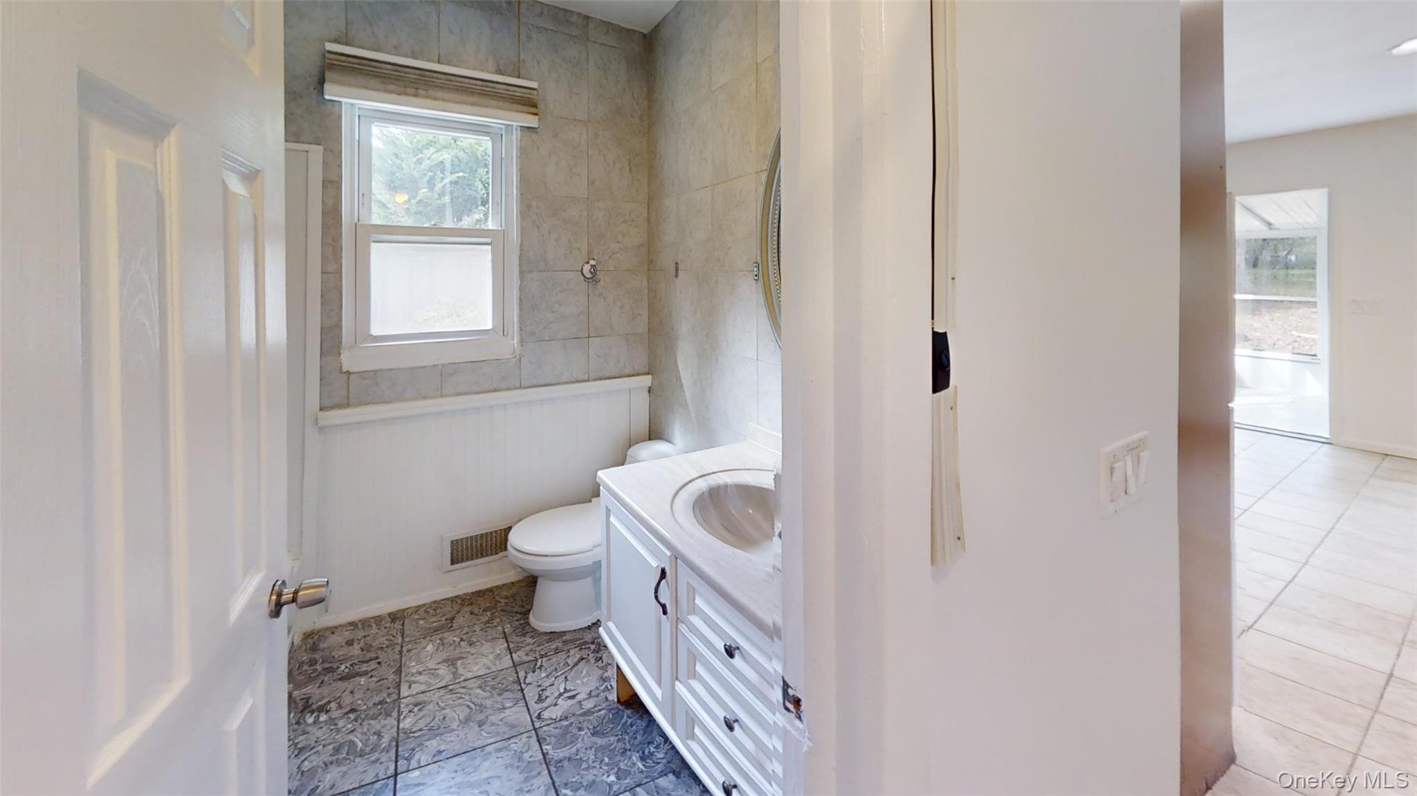 430 Grove Road Property Photo 10