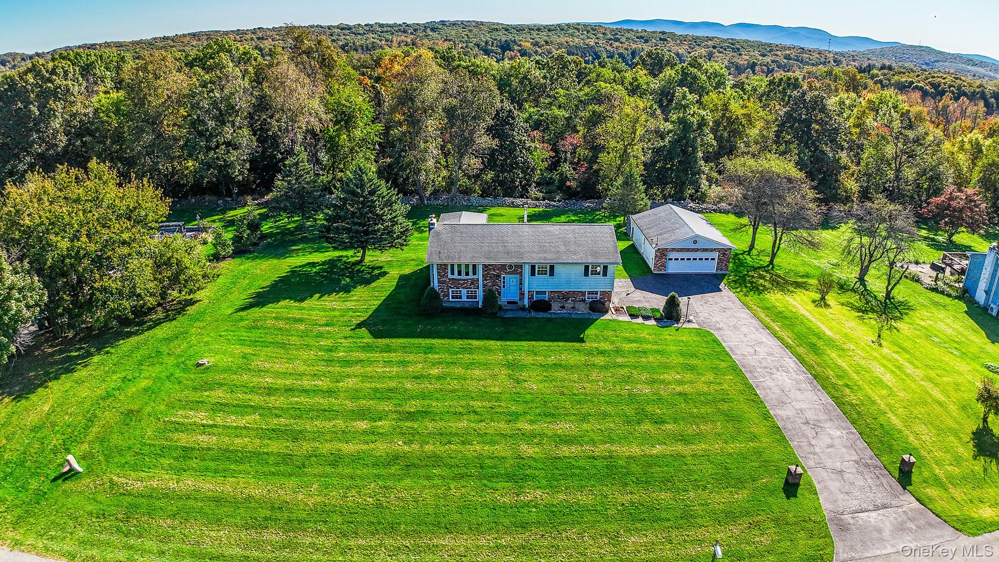 8 Gunsch Estate Drive Property Photo 2