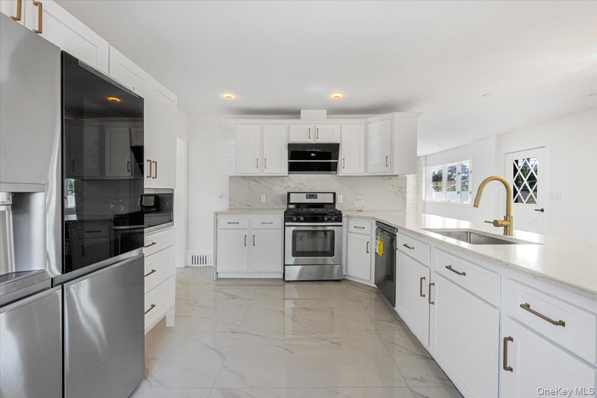 5 Edward Avenue Property Photo 11