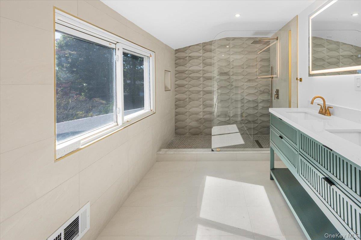 5 Edward Avenue Property Photo 18