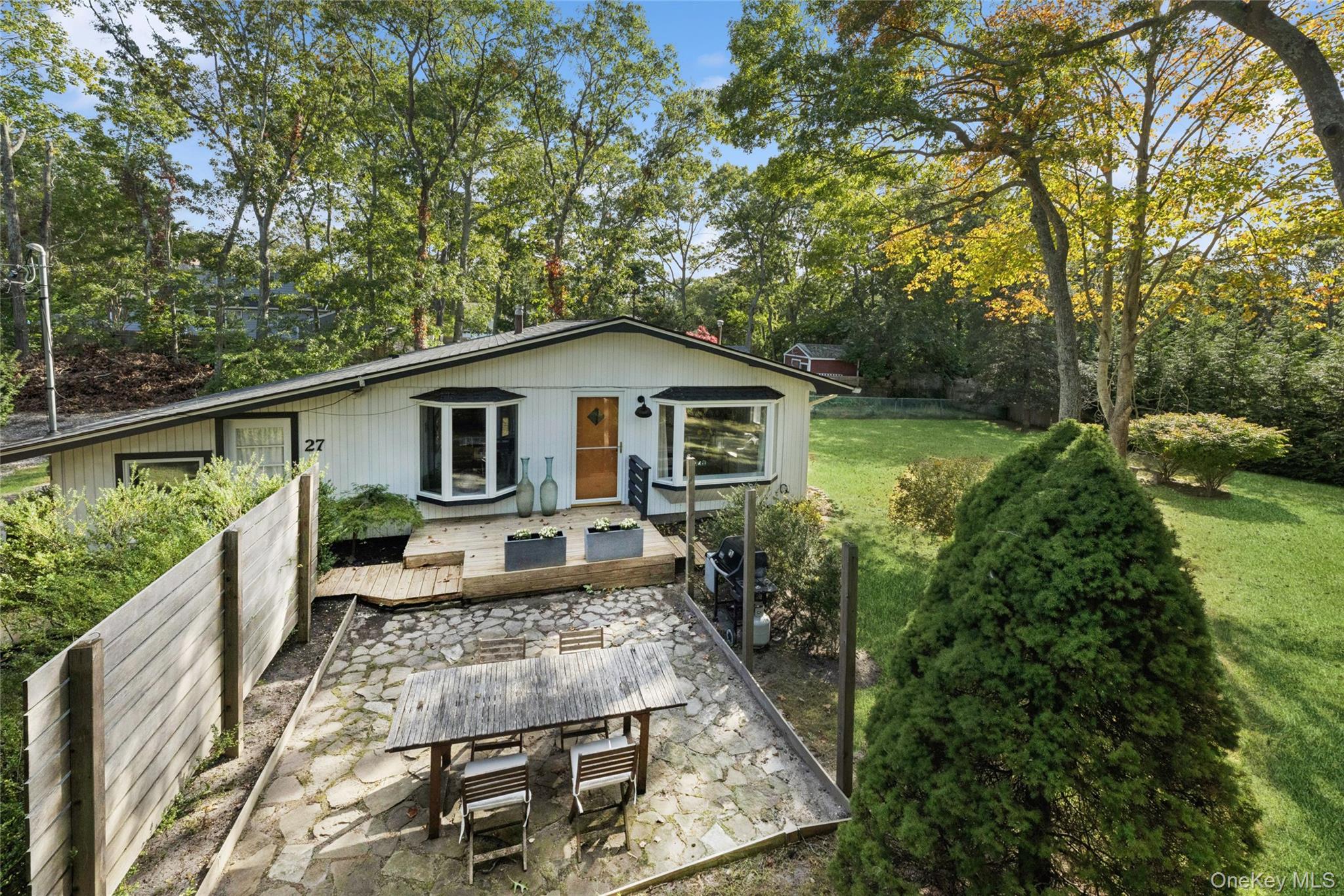 27 Ocean Avenue Property Photo 1